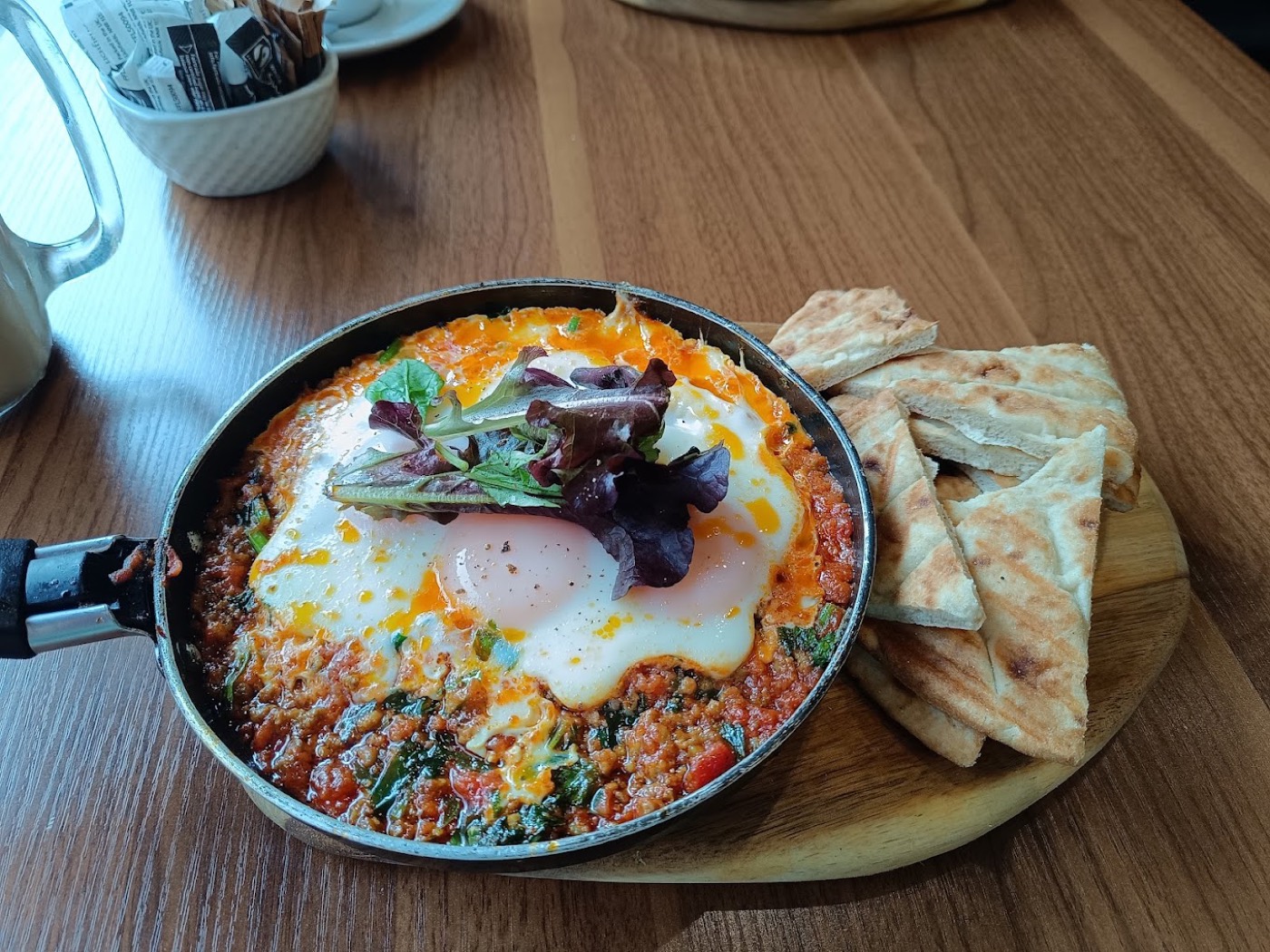 Afghan-style shakshuka with bread